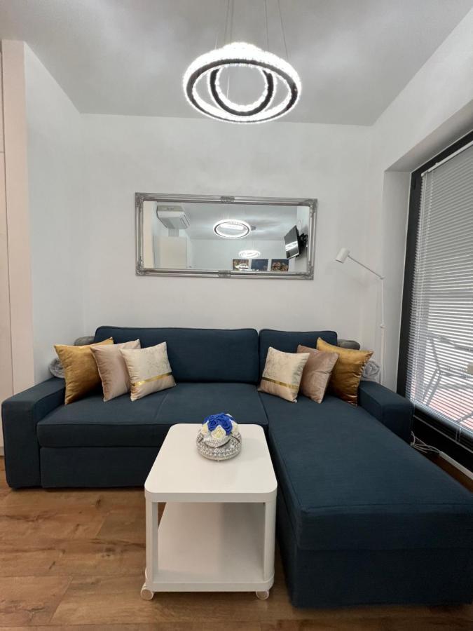 Luxe Central Studio With Pool, Parking & Ac บูดาเปสต์ ภายนอก รูปภาพ