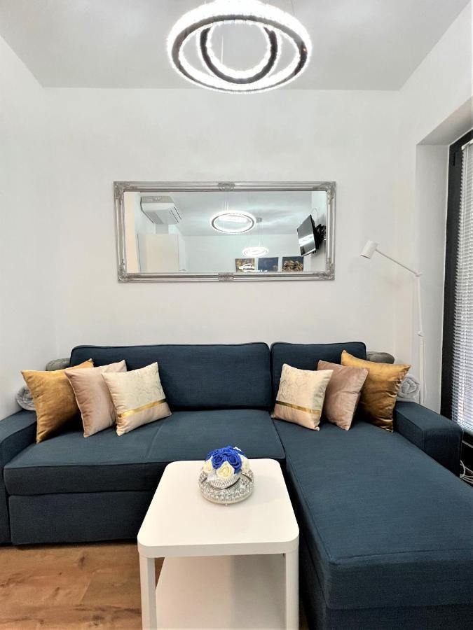 Luxe Central Studio With Pool, Parking & Ac บูดาเปสต์ ภายนอก รูปภาพ