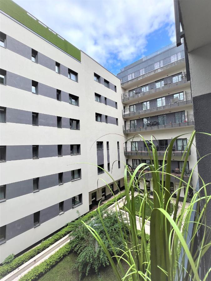 Luxe Central Studio With Pool, Parking & Ac บูดาเปสต์ ภายนอก รูปภาพ
