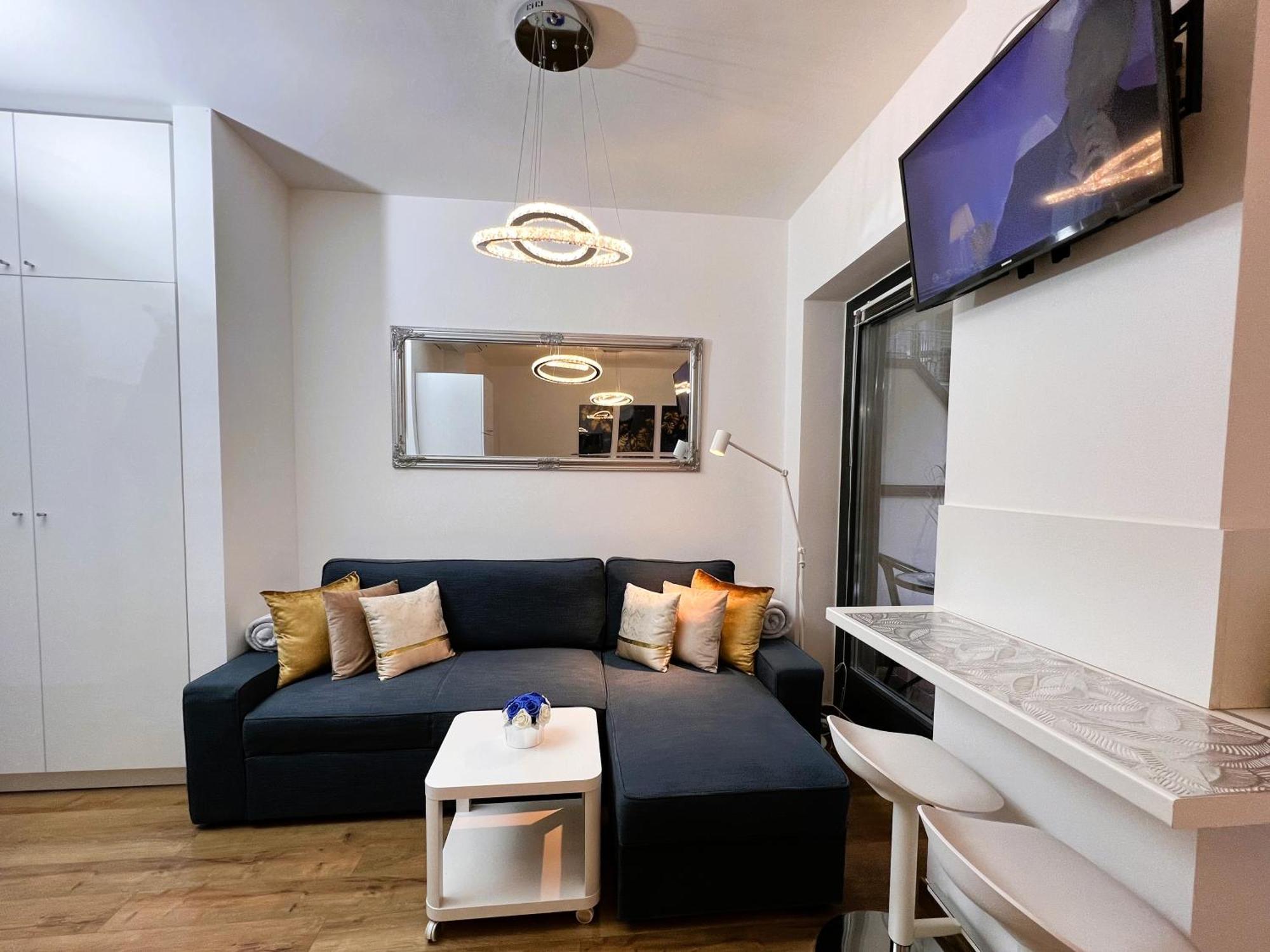 Luxe Central Studio With Pool, Parking & Ac บูดาเปสต์ ภายนอก รูปภาพ