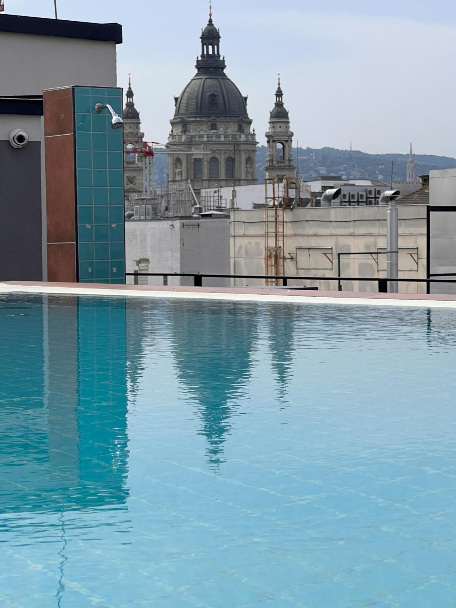 Luxe Central Studio With Pool, Parking & Ac บูดาเปสต์ ภายนอก รูปภาพ